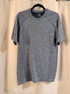 Men's Fabletics Gray Performance T-Shirt